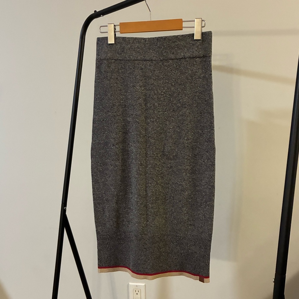 Roots Cabin Skirt